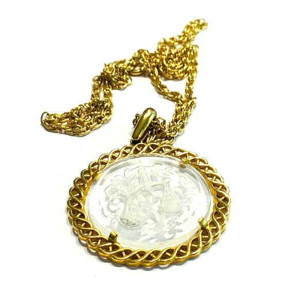 Crown Trifari goldtone chain necklace & etched clear white glass pendant jewelry - Picture 2 of 6